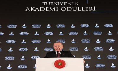 Cumhurbaşkanı Erdoğan, İlim Yayma Ödülleri Töreni’ne katıldı
