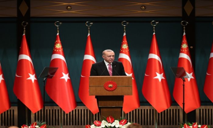 “Türkiye’nin sergilediği performans bizi dünyanın en büyük 10 ekonomisine girme hedefimize adım adım yaklaştırıyor”