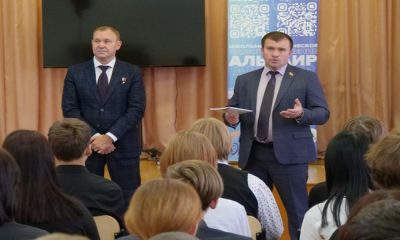 Birleşik Rusya, Ulyanovsk’ta okul çocukları ile Rusya Federasyonu Anayasası üzerine dersler düzenledi