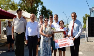 Cumhurbaşkanı Ersin Tatar’ın katılımıyla Maraş’ta 2 milyonuncu ziyaretçiye hediye takdim edildi